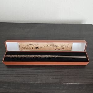 Universal Studios Hermione Granger Interactive Wand Harry Potter